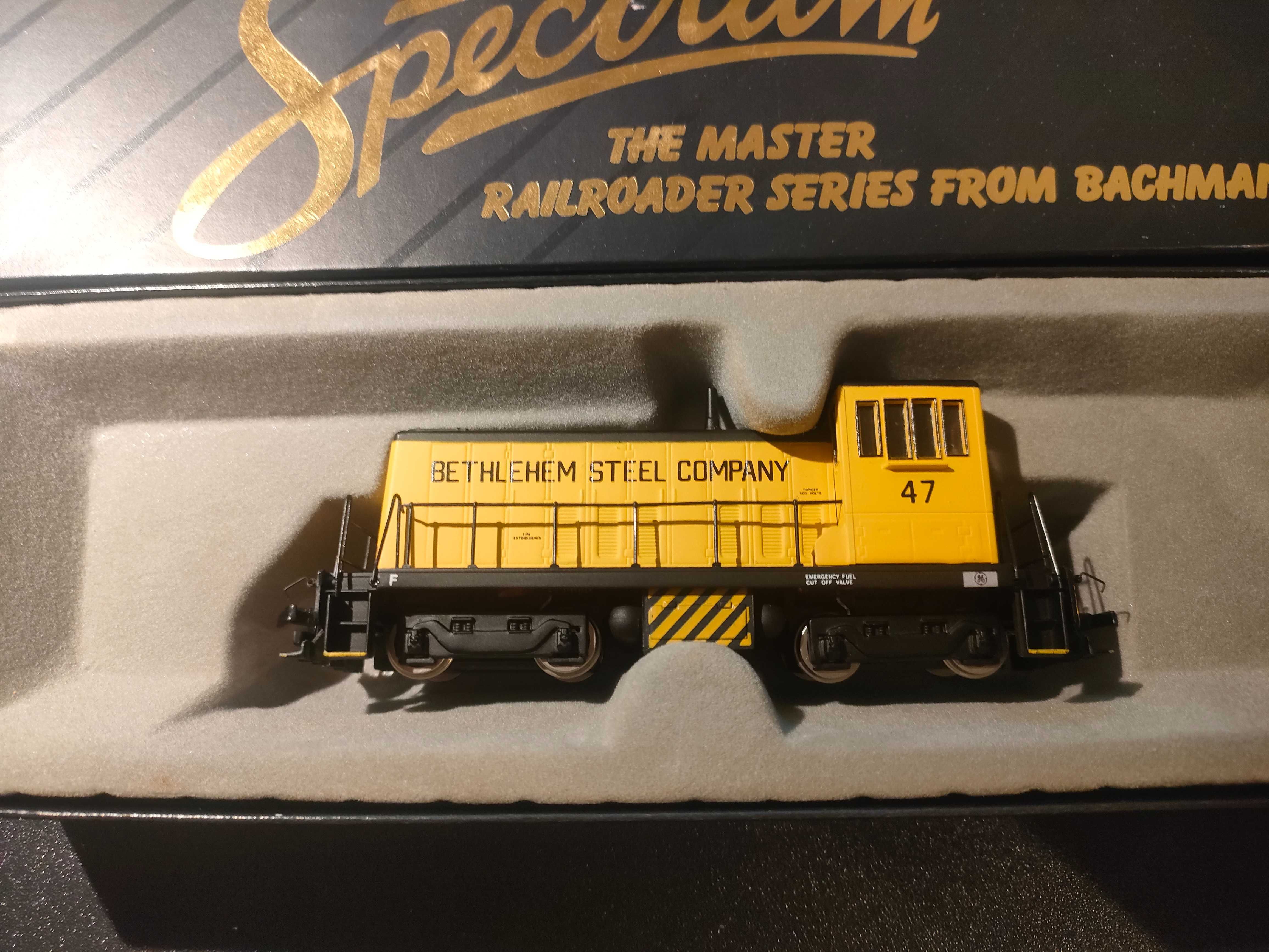 Lokomotywa GE 70 TON SWITCHER BACHMANN H0 Spectrum