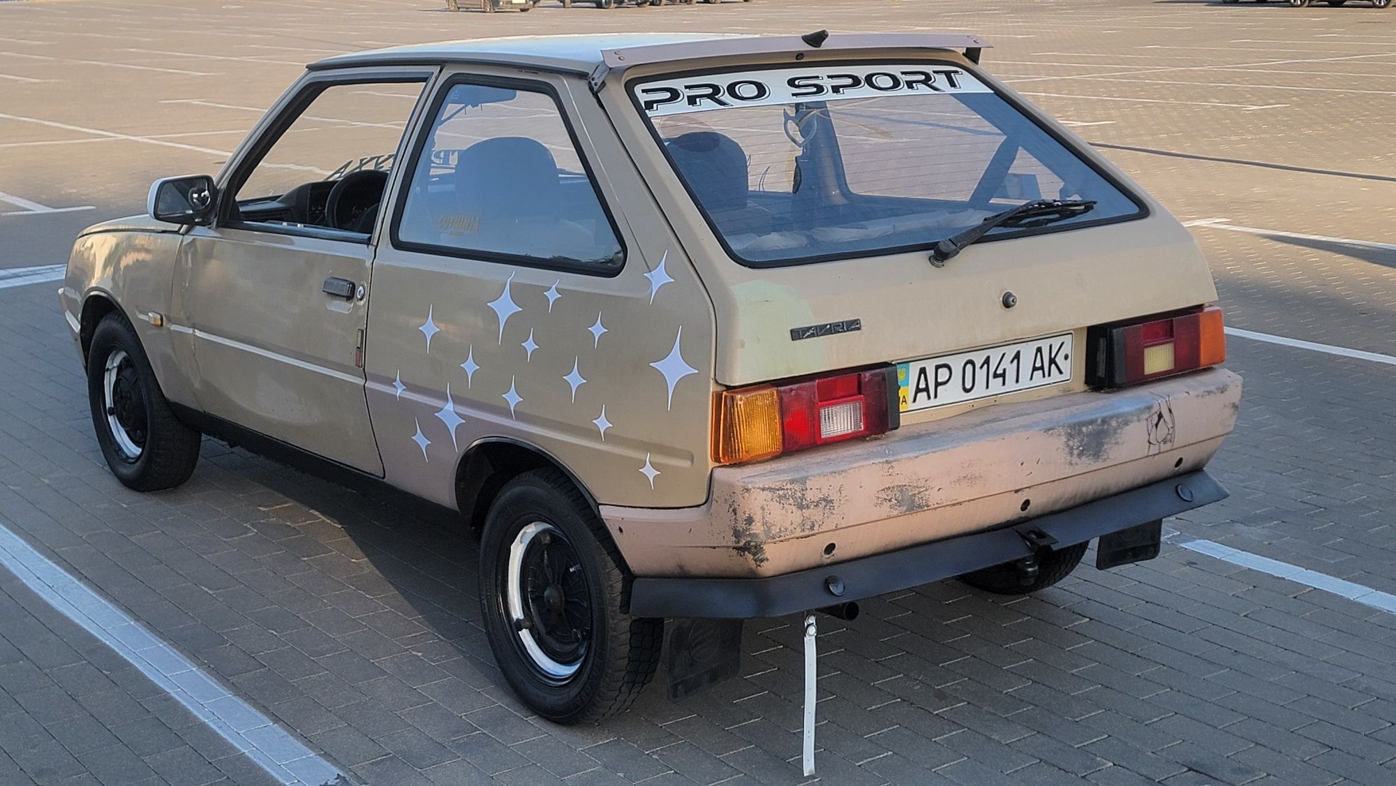 ЗАЗ 1102 "Таврия"