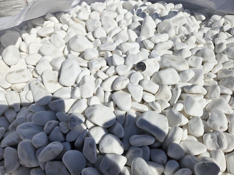 Grys, kruszwo,otaczaki ozdobne ,kora kamienna, biała marianna, bazalt