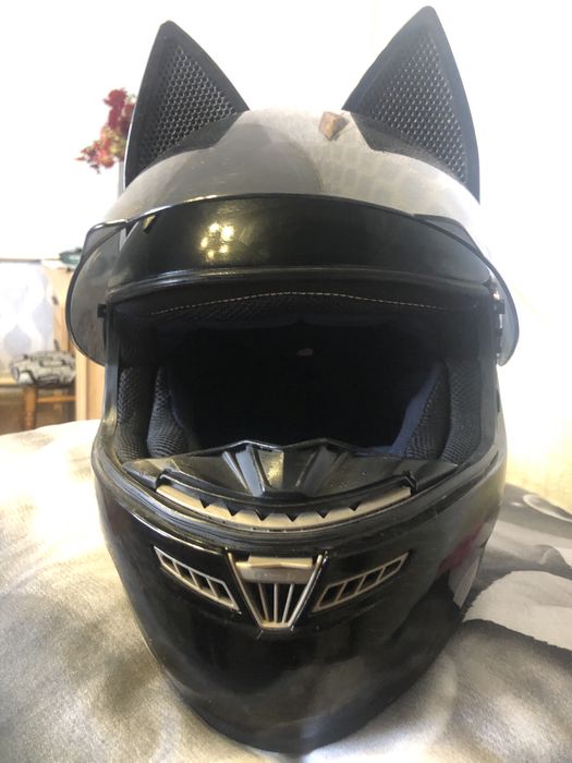 В продажі 4 шлеми самовивіз