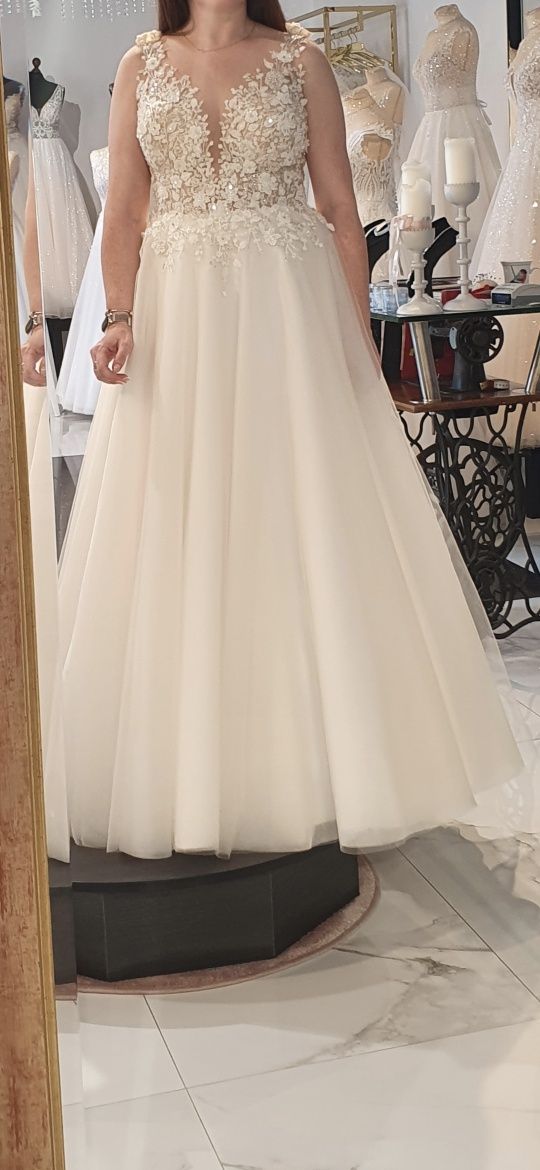 Suknia ślubna boho tiul koronka