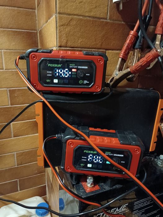 Нові, інтелектуальні зарядки для аккумуляторів, не трансформаторні.