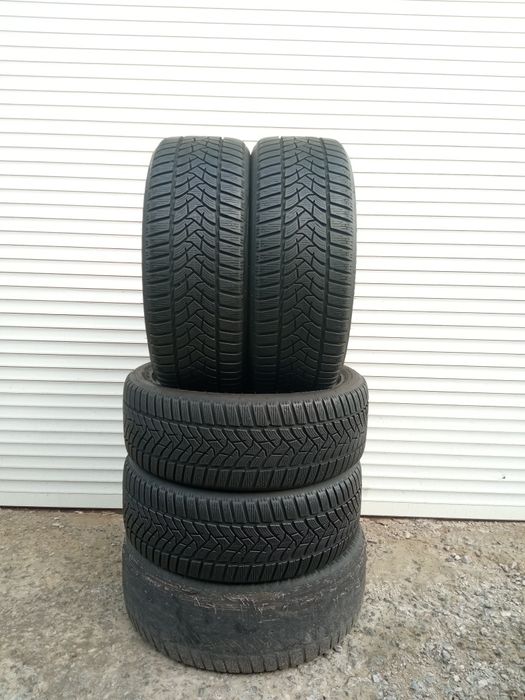 Зима 205/50R17 Dunlop хороший комплект