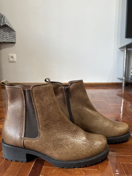 Bota em pele N38