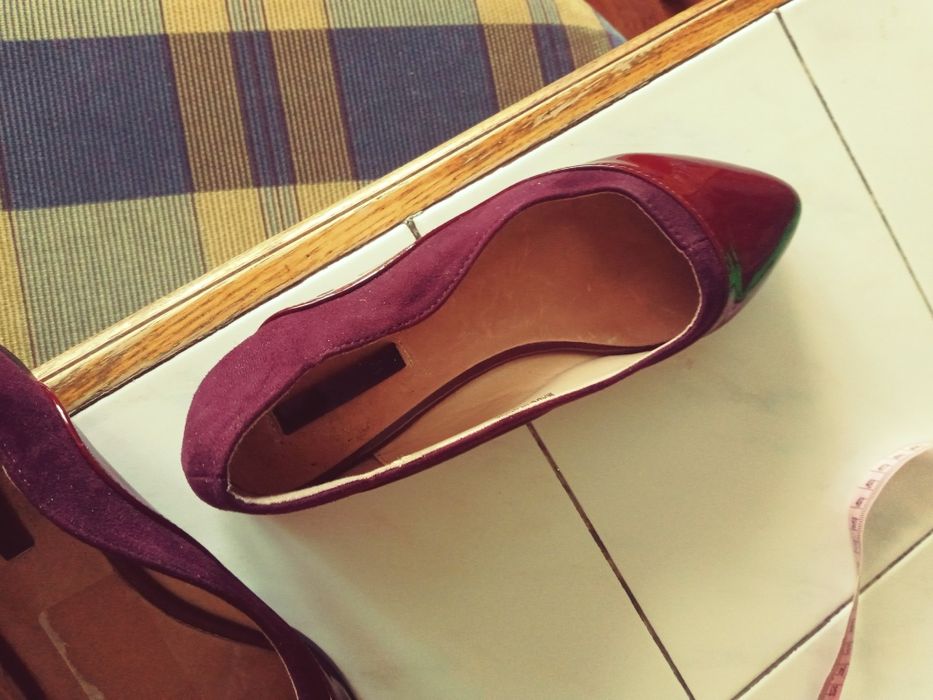 Buty cale niskie bordo 38 zamsz lakier