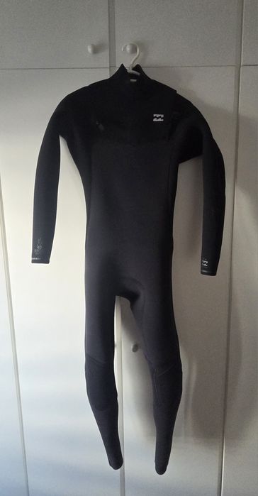 Fato Billabong 5/4 Revolution ChestZip Tamanho M