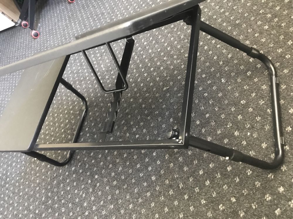 Stolik pod laptopa