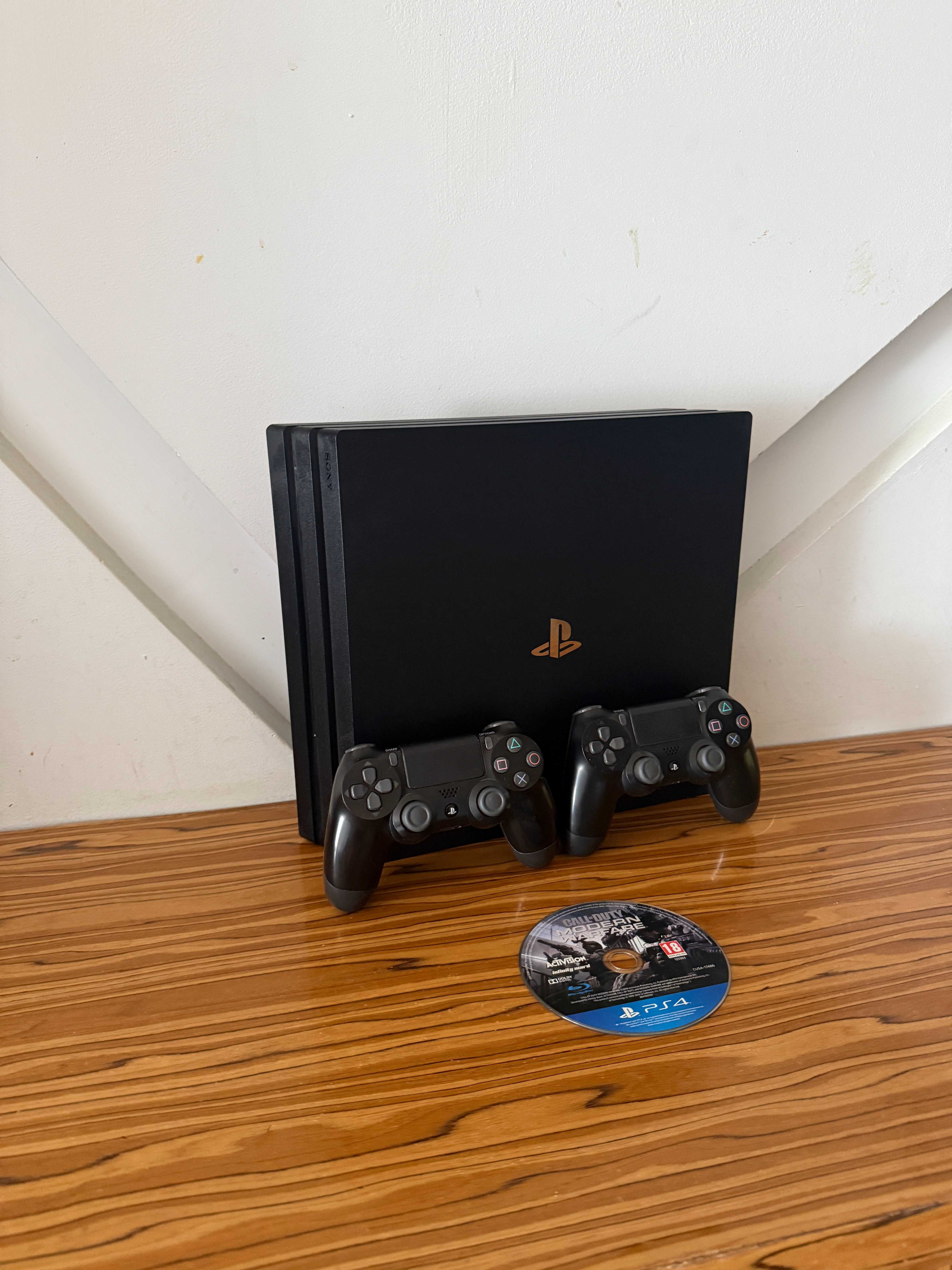 [PS4] Konsola PlayStation 4 Pro 1TB + 2 Pady + Gra Call of Duty MW