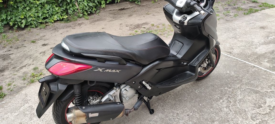 Yamaha x max 250