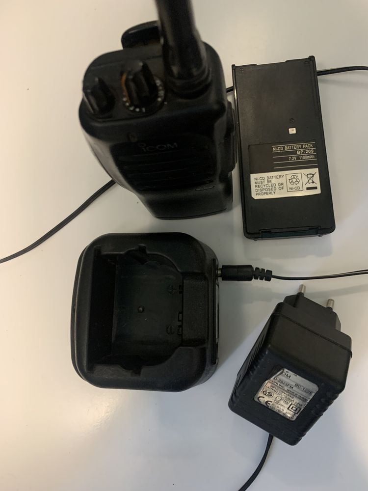 Радиостанция ICOM ic-f11
