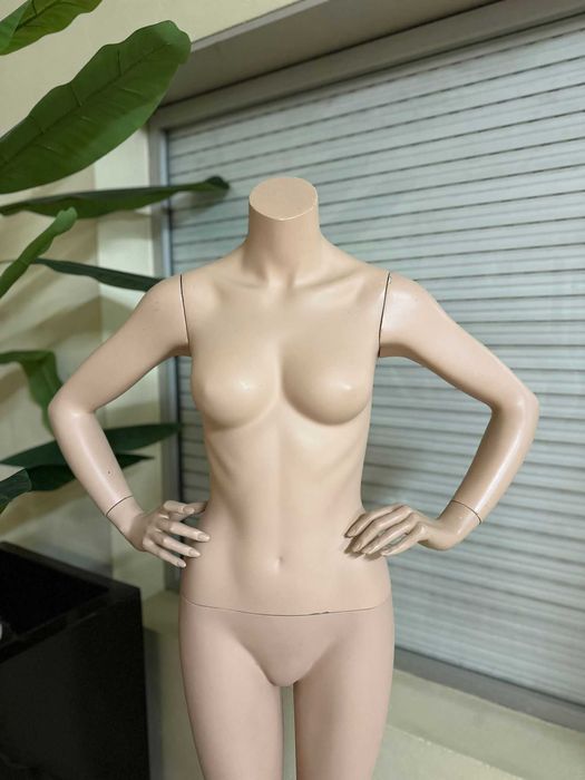 Manequim Feminino Usado