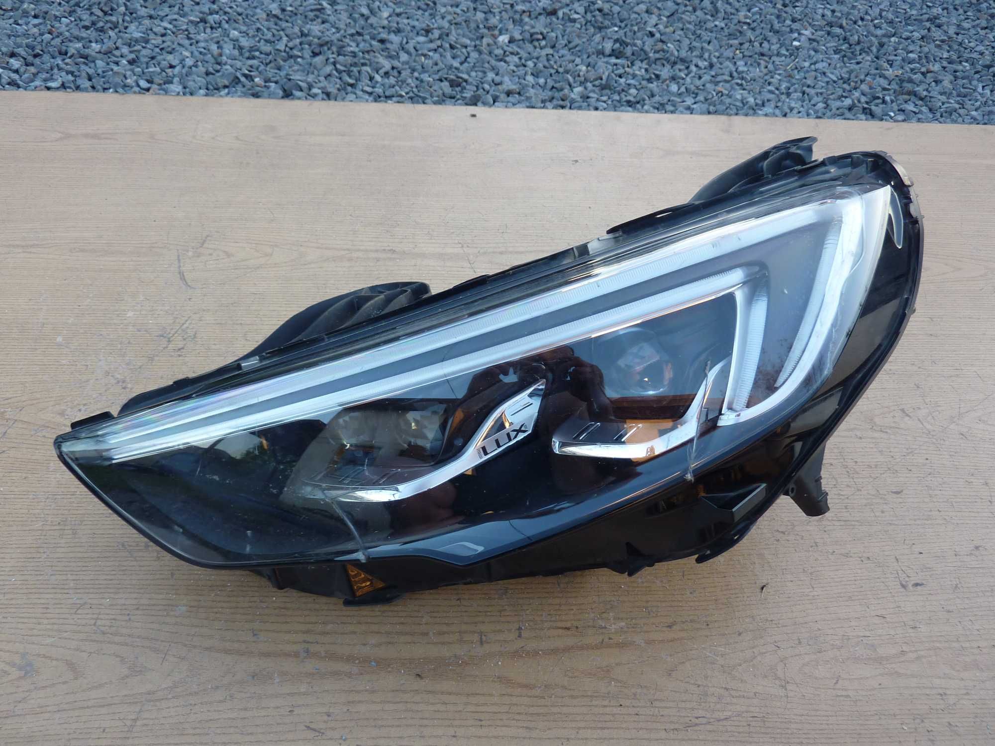 OPEL INSIGNIA B lampa LEWY PRZÓD full led 391.22974 do naprawy europa