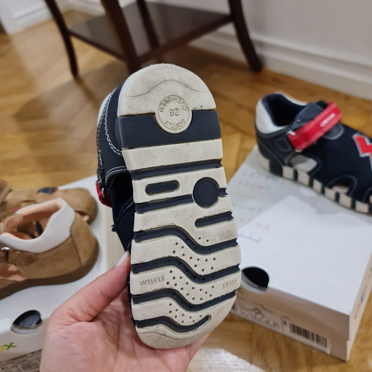 Sandália Geox com velcro