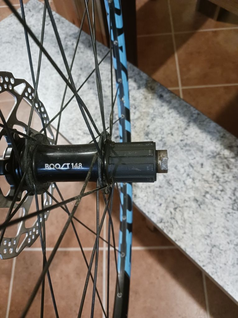 Aros btt bontrager 29 boost.