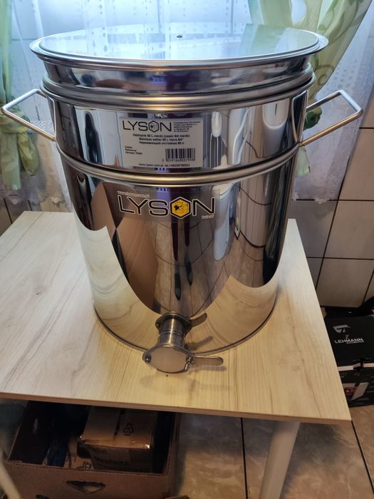 Odstojnik do miodu nierdzewny 50 l z sitem i zaworem i pokrywą