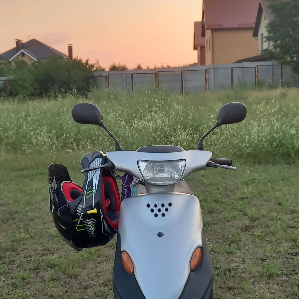 Продам скутер ямаха джог са 24
