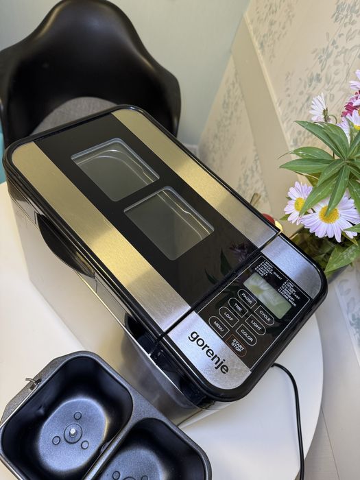 Хлібопічка Gorenje BM1400E