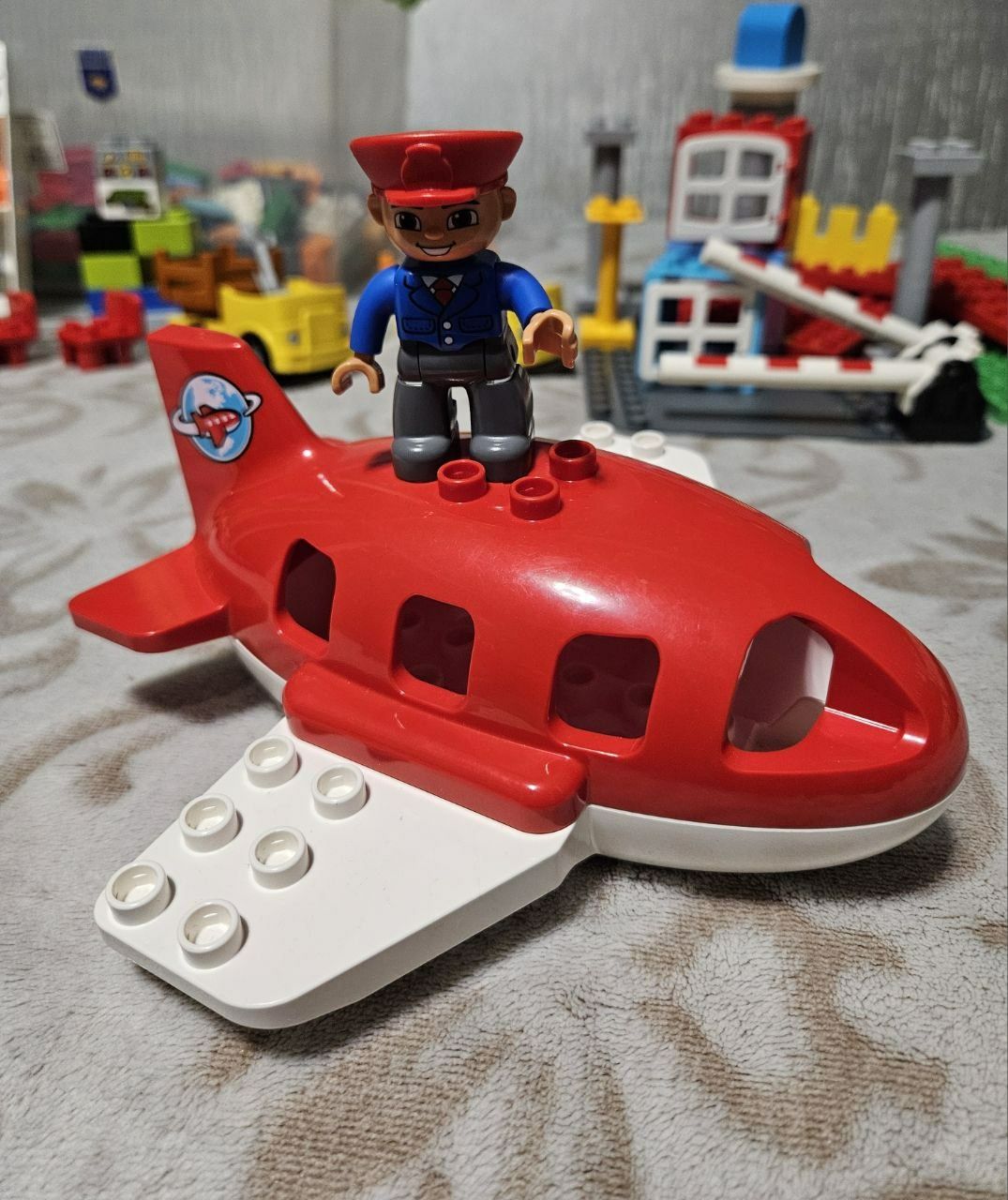 Lego Duplo оригінал Літак Аеропорт пілот