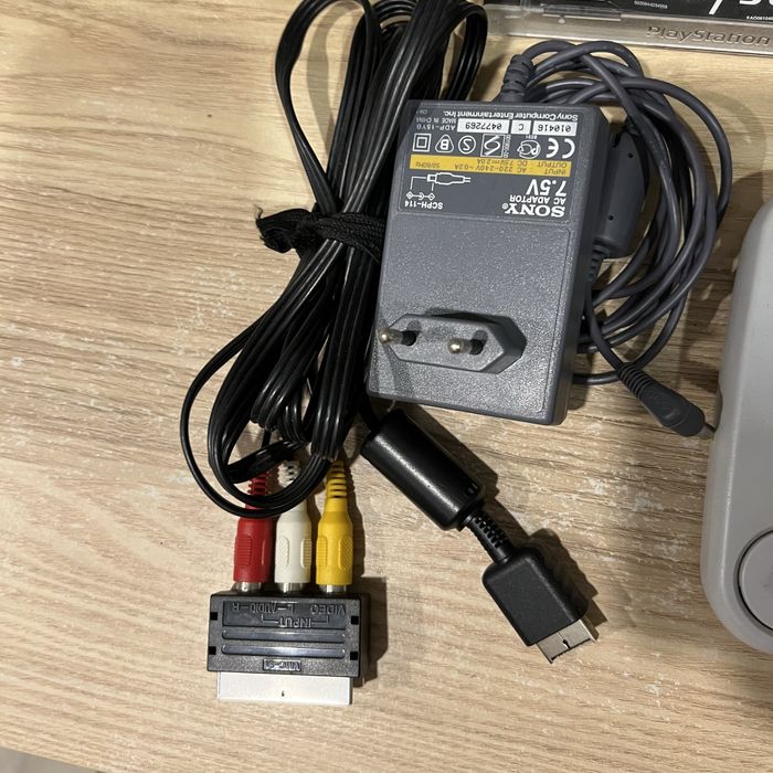 Playstation 1 PS1 PSOne + Fifa 2004