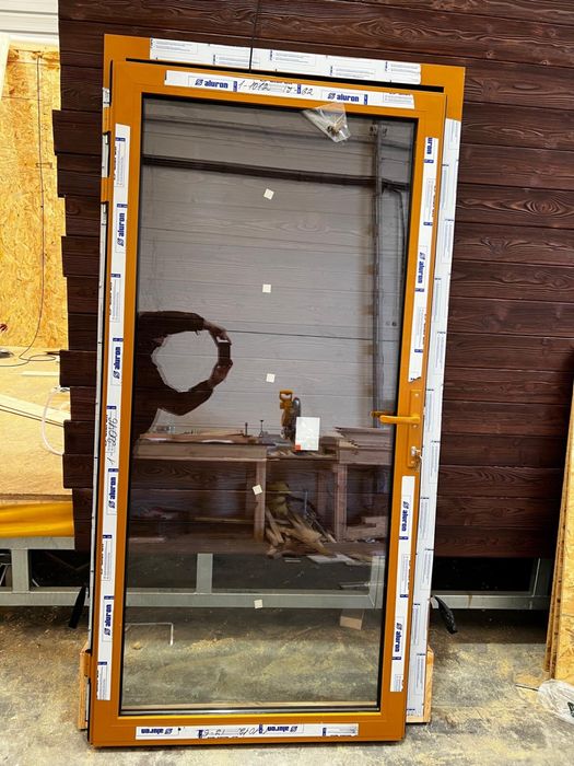 Drzwi aluminiowe przeszklone otwierane na zewnątrz 1100x2100