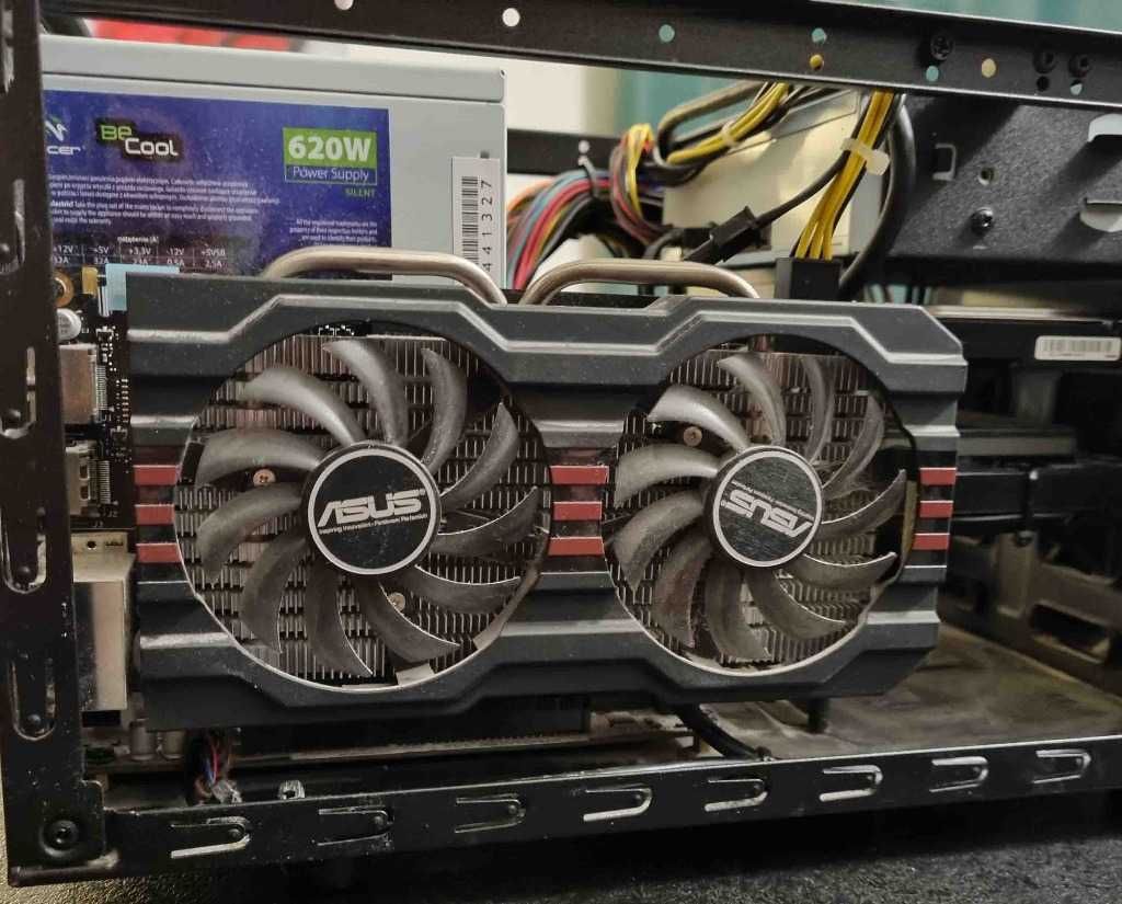 Komputer midi cooler master