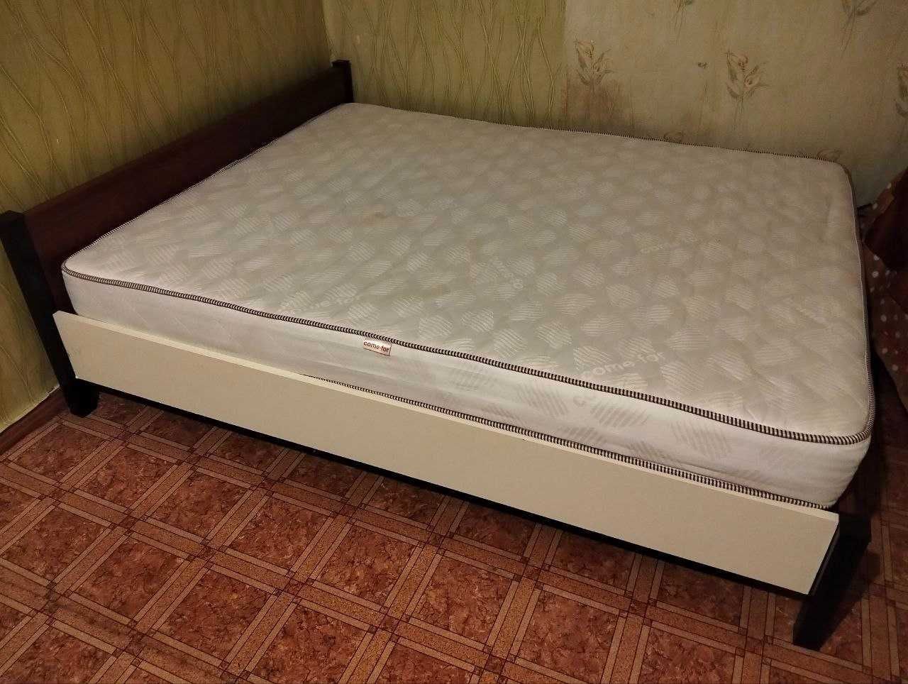 Ліжко, диван,шкаф