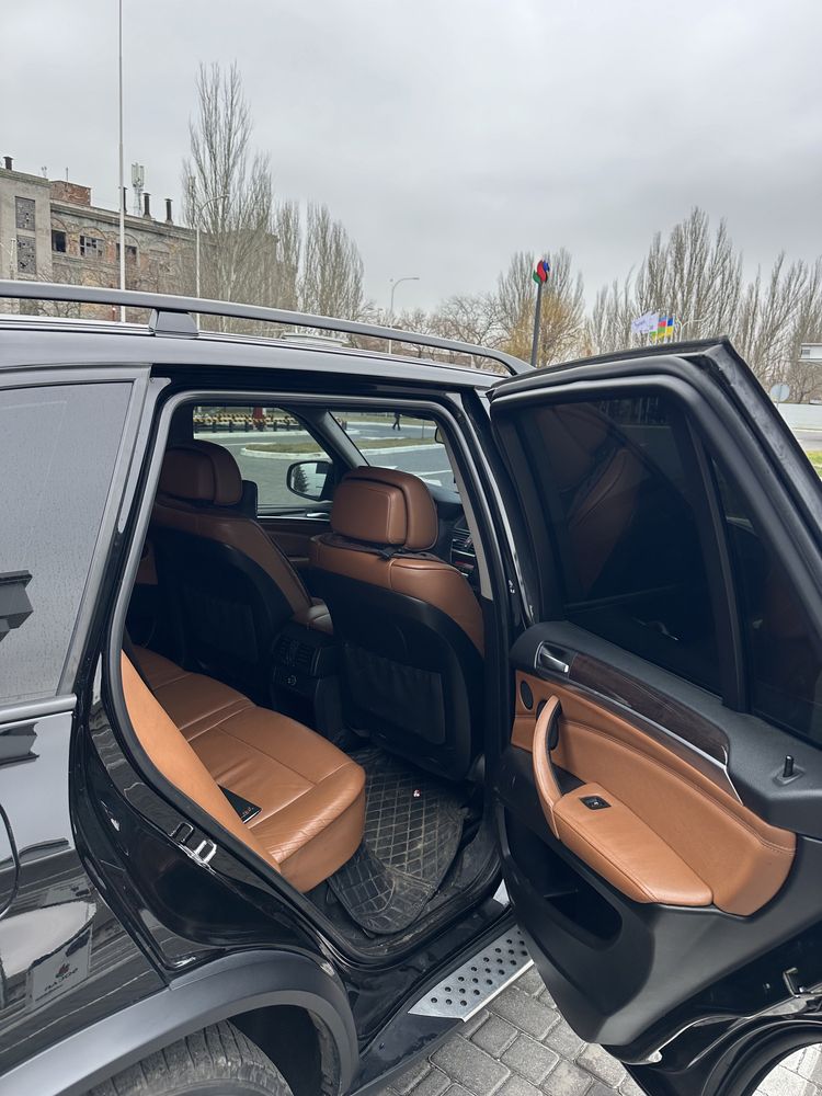 Продам BMW X5 E70