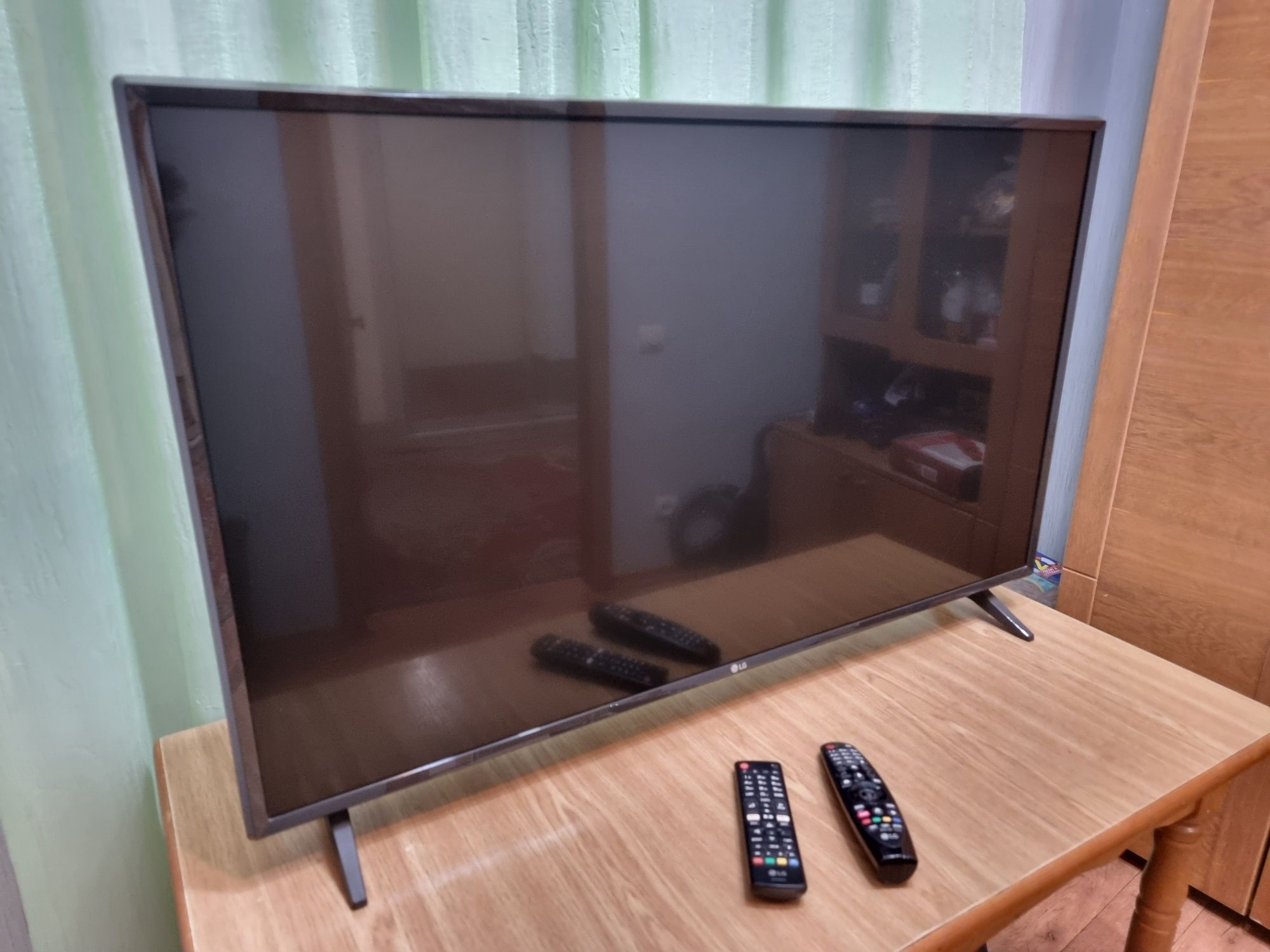 Телевізор зі смартом LG 43