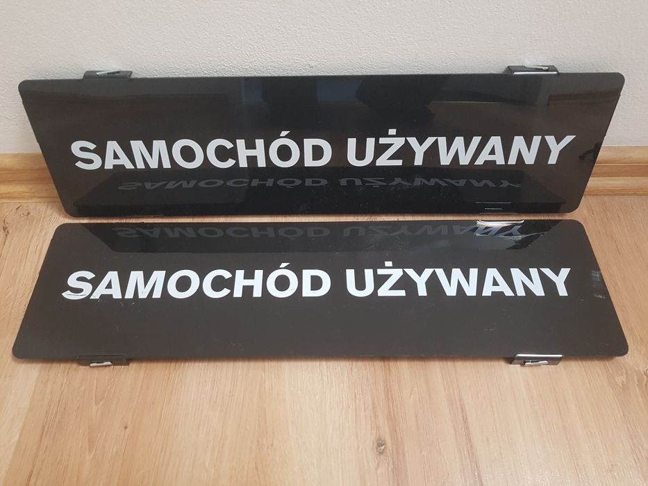 Nakładka na tablicę rejestracyjną samochód używany