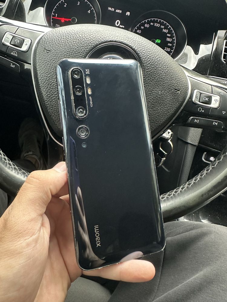 Продам Xiaomi Mi Note 10 6+2/128