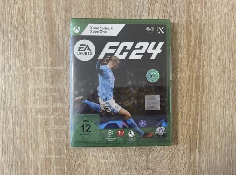 Nowa gra FC24 Fifa 24 Xbox Zafoliowana Okazja!