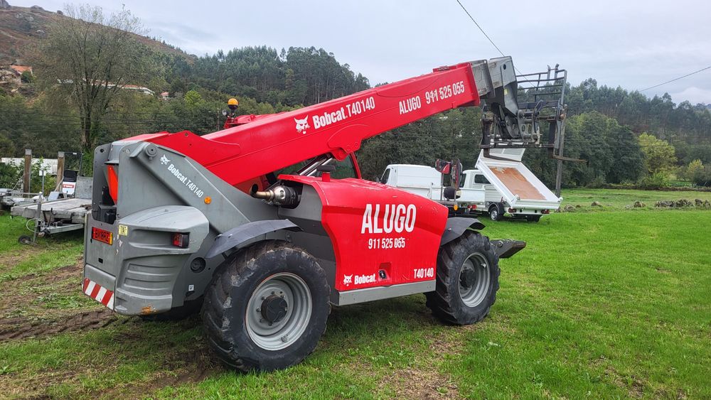 Telescopico bobcat T40140 matriculado