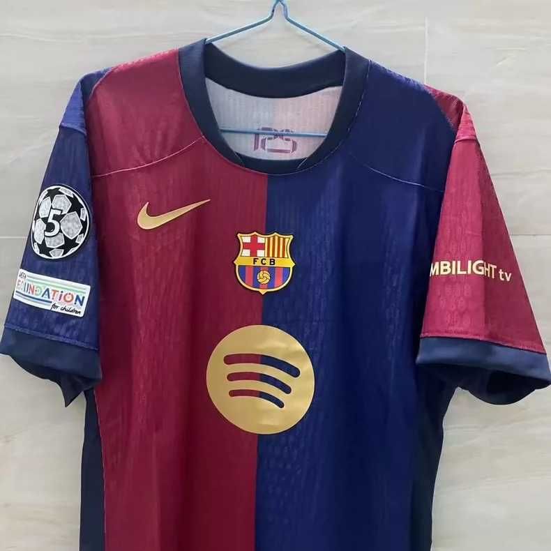 Koszulka kibica Barcelony na sezon 24-25 w wersji domowej