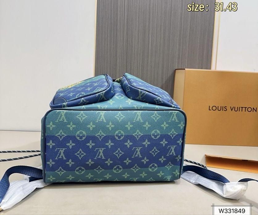 Рюкзак LOUIS VUITTON портфель мужкой зеленый брендовый оригинал