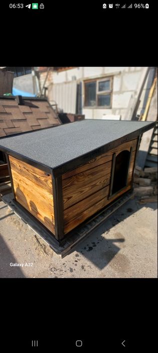 Будка для питомцев.