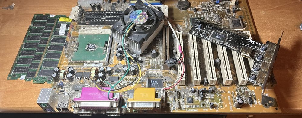 Материнская плата