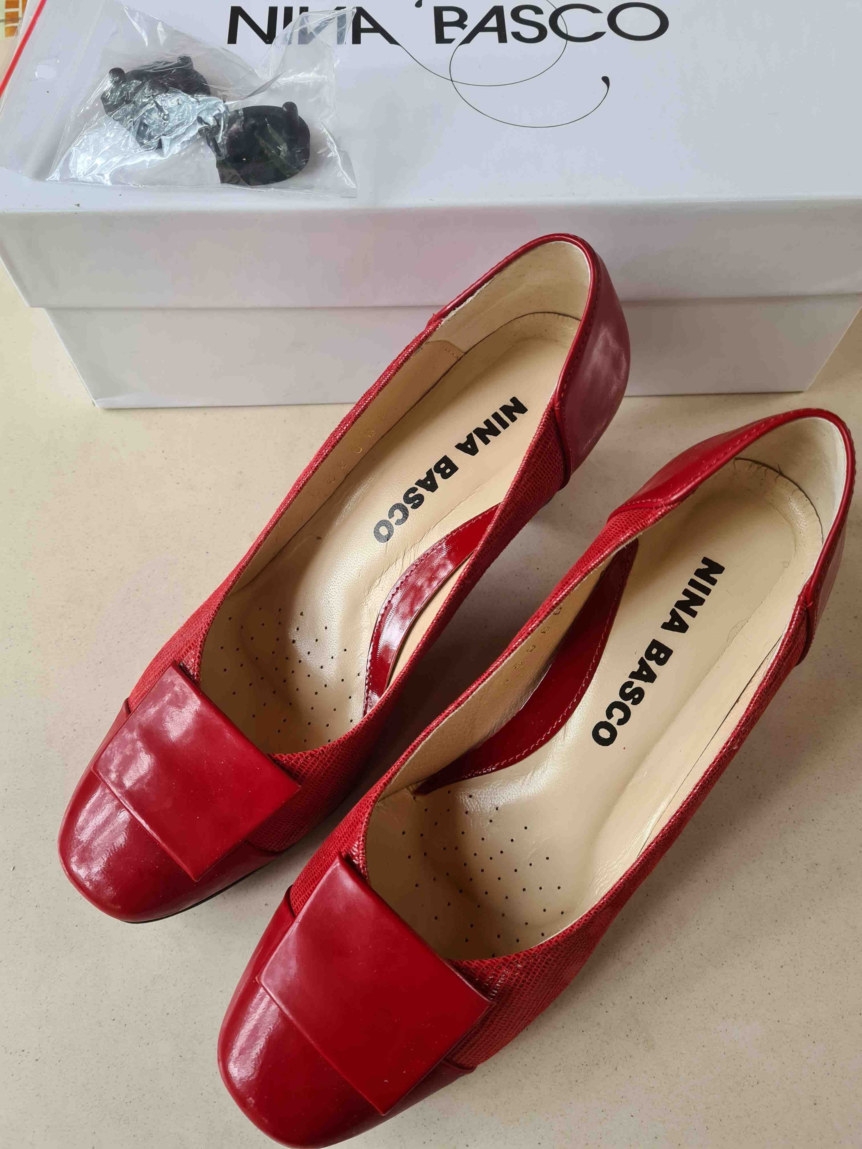 Eleganckie i wygodne czerwone buty damskie Nina Basco, rozmiar 36.