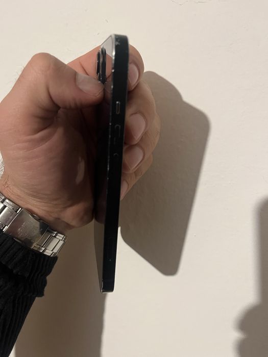 Продам айфон 13/128 iphone 13/128