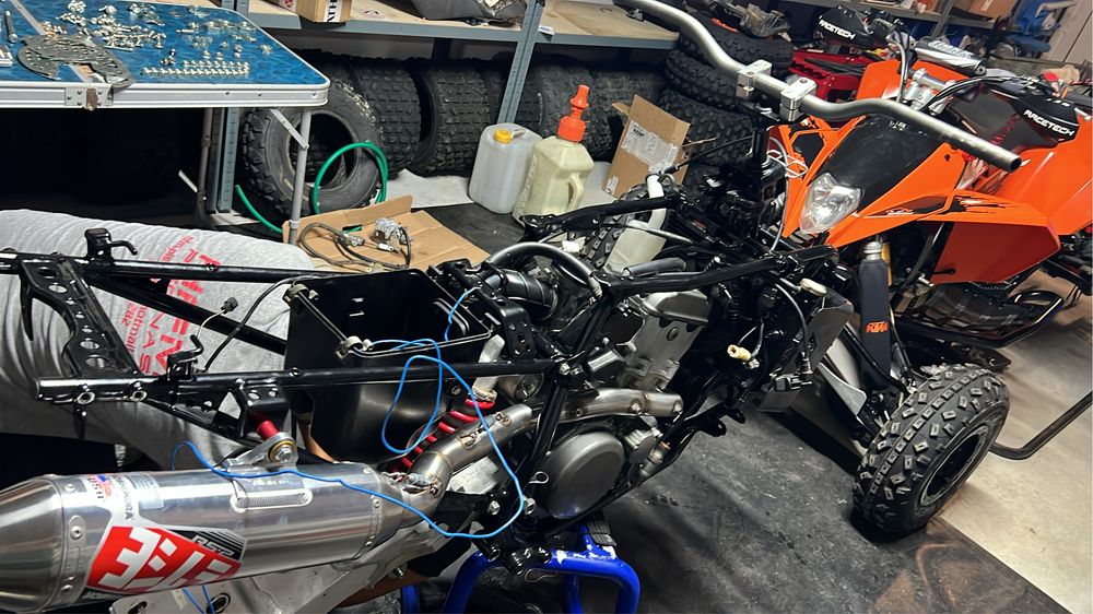Vendo Moto 4 LTZ 400