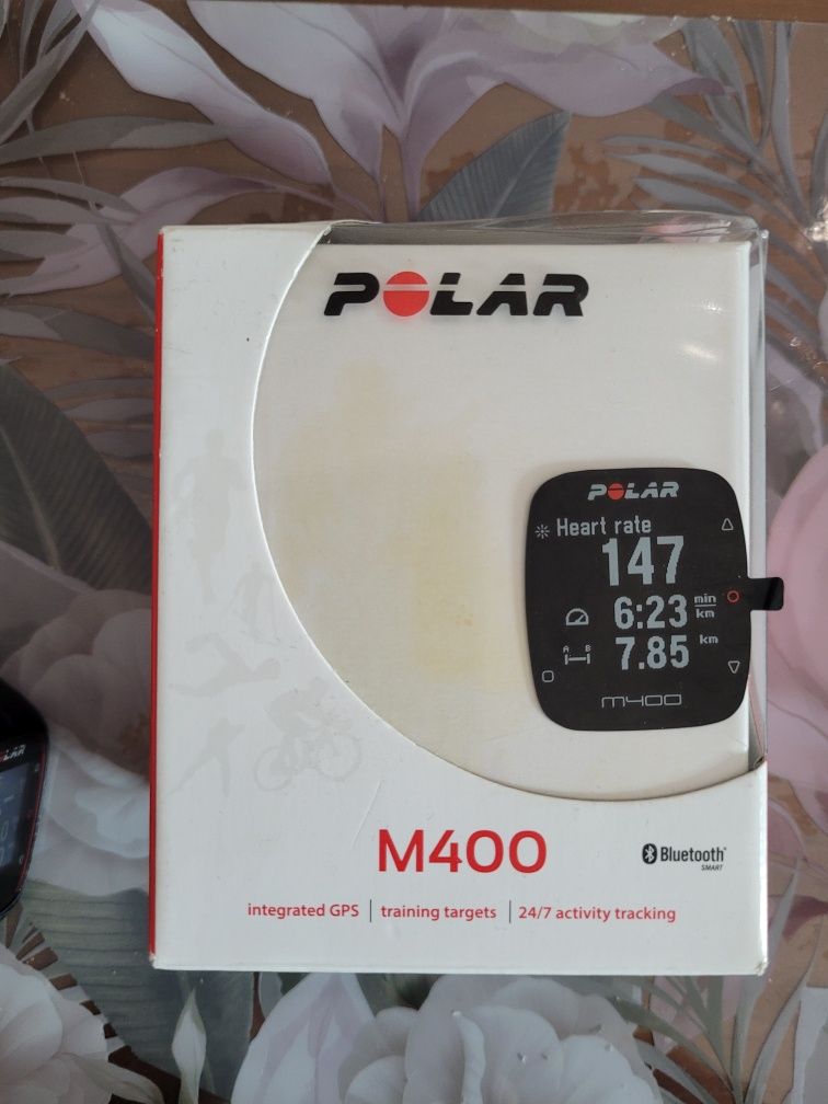 Zegarek sportowy- Smartwatch Polar M400
