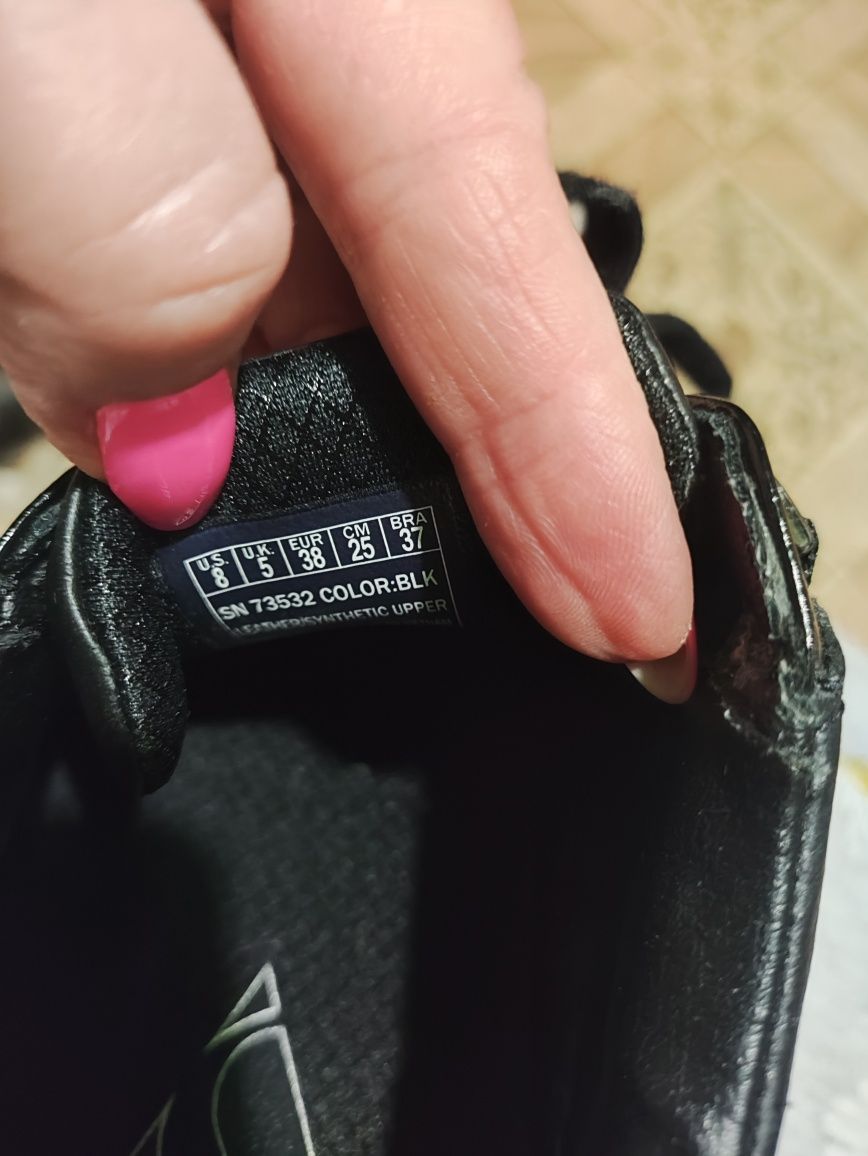 Skechers кросівки
