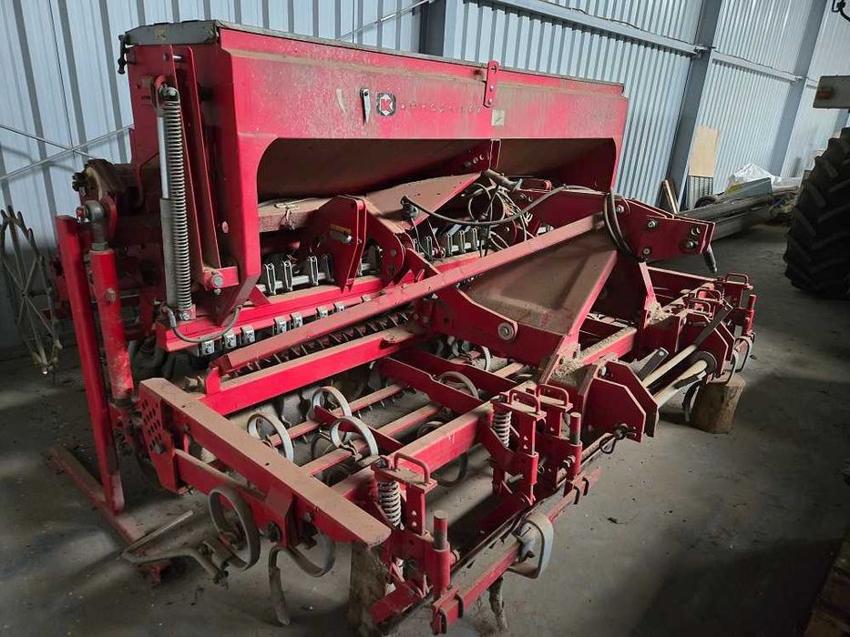 w pełni sprawny masywny agregat uprawowo siewny Kongskilde 3,00m