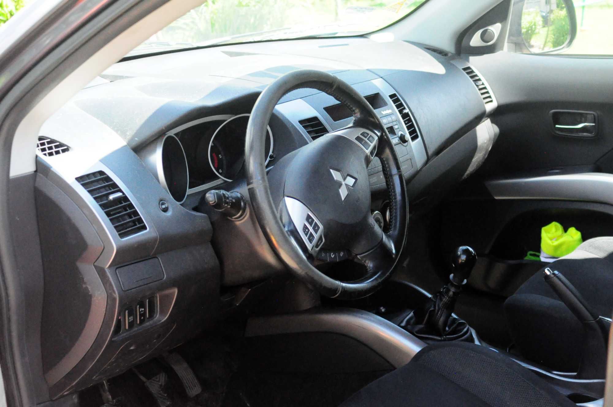 Mitsubishi Outlander Salon PL 2wł 7 miejsc