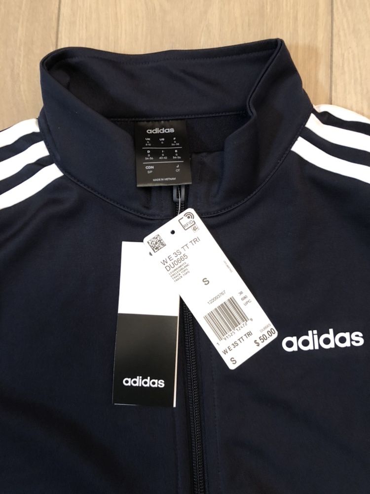 Спортивный костюм adidas