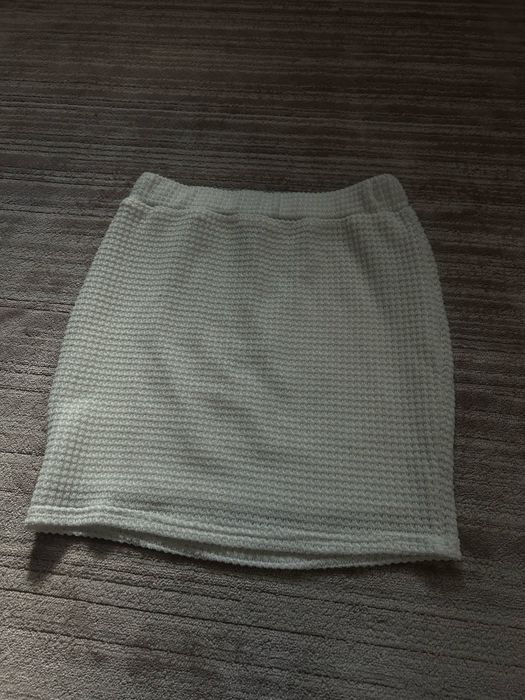 Спідниця біла обтягуюча (XS)