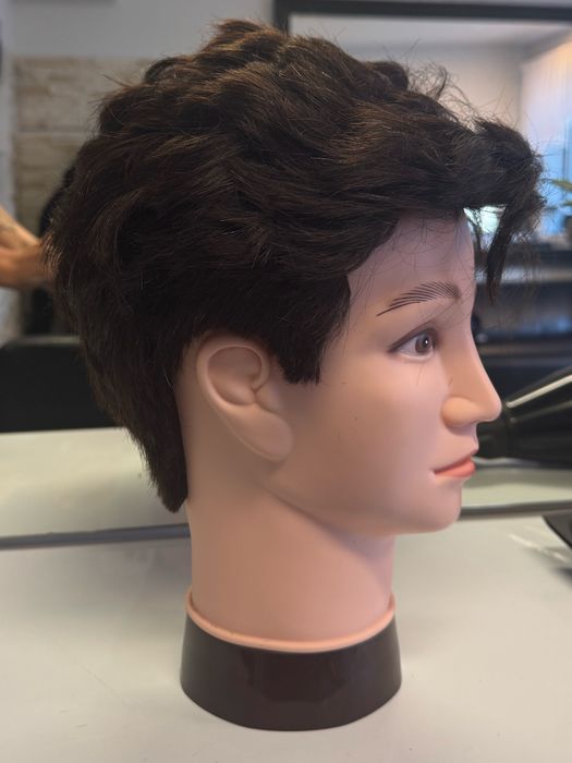 Dwie glówki fryzjerskie