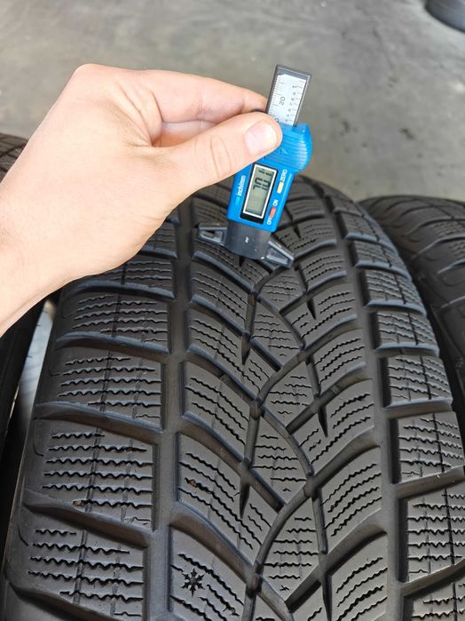 GoodYear Ultragrip Ice R17 265 65 зимові шини добрий стан