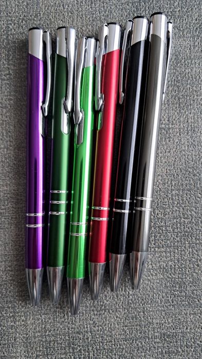 Długopisy do grawerowania z kartonikami ozdobnymi 90 sztuk 180 złoty