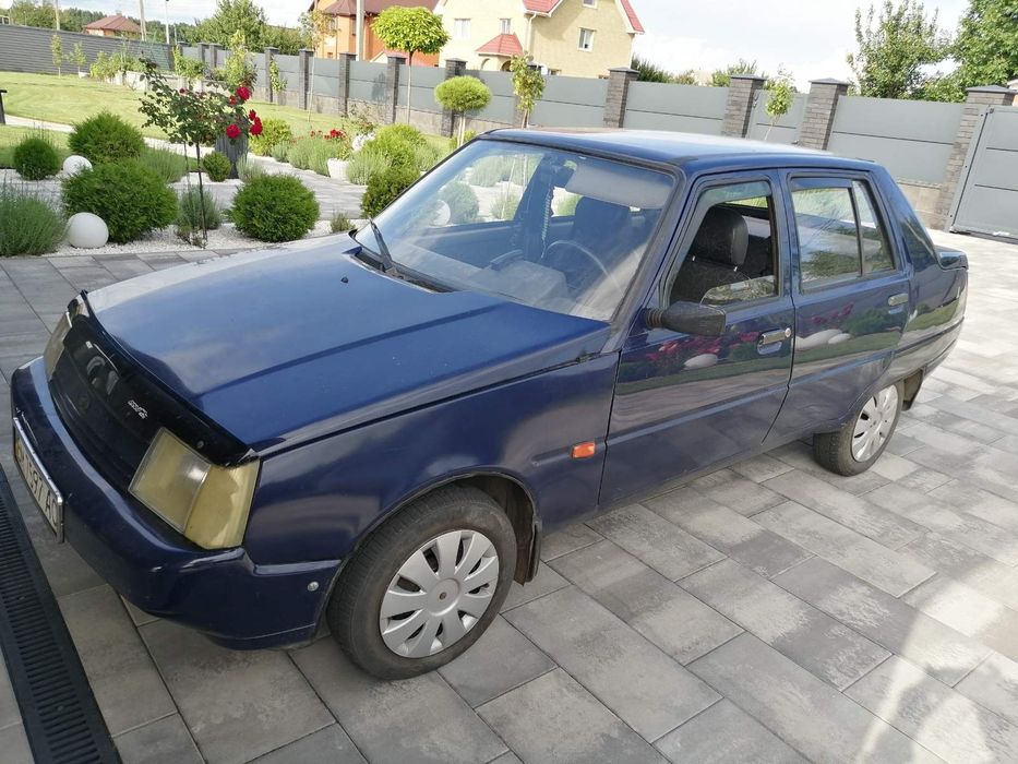 Продам автомобіль Славута