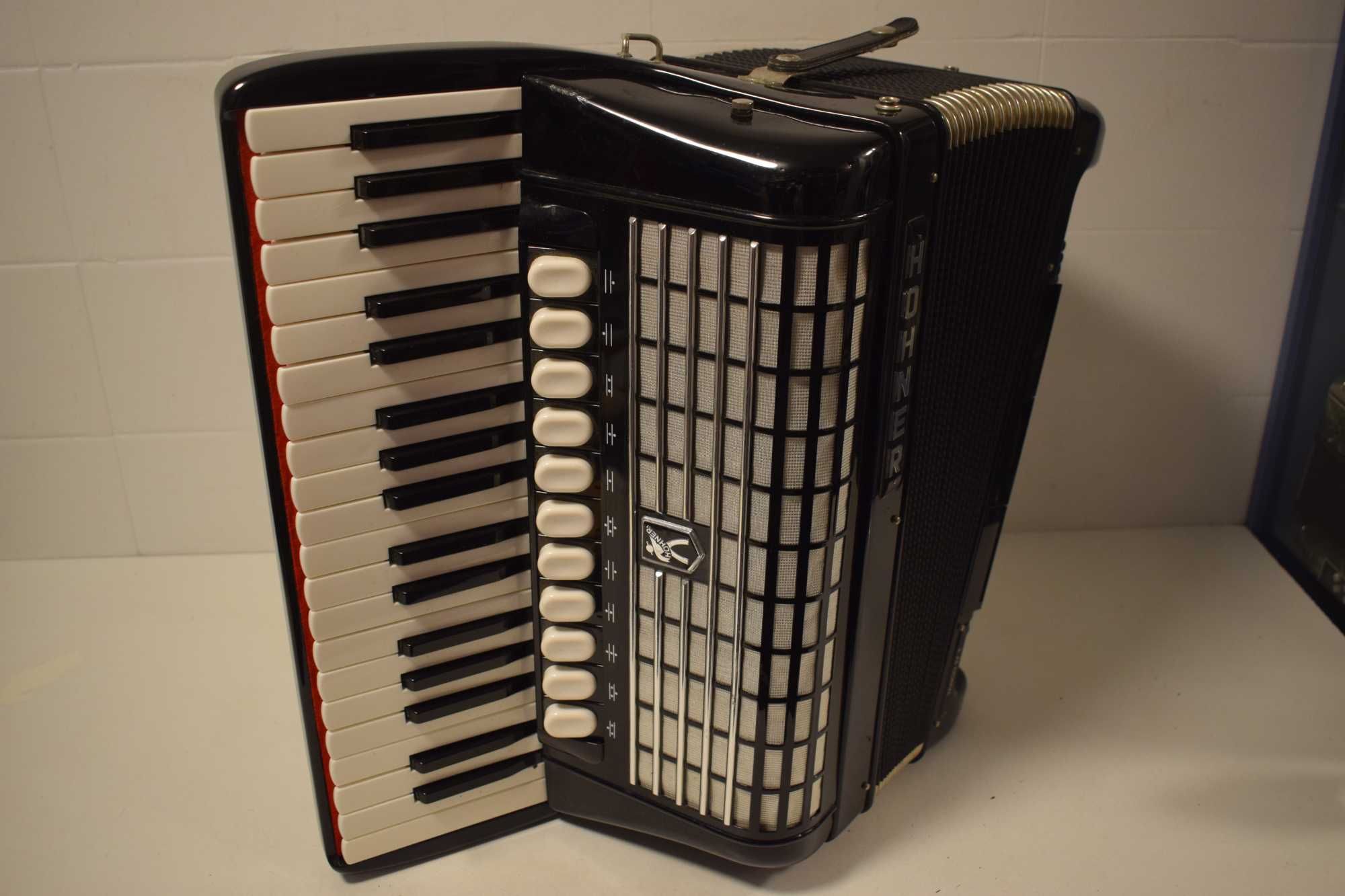 Acordeao Hohner Tango IV P 4 Voz 96 Baixox, N . 326